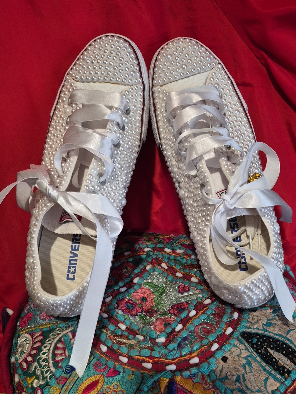 Converse Pearl-Embellished White Low-Top Sneakers - Picture 8 of 10